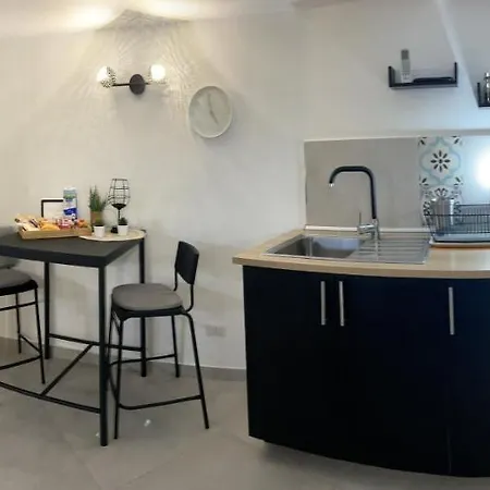 Casa Con Piscina E Vista Mare Dal Giardino Фануза