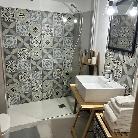 Апартаменты Casa Con Piscina E Vista Mare Dal Giardino