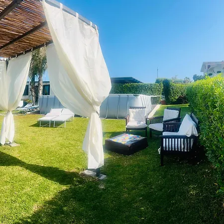 Casa Con Piscina E Vista Mare Dal Giardino Апартаменты